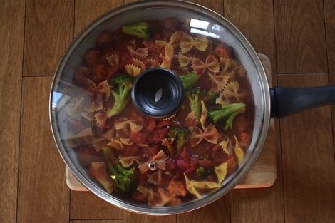 Prestige earth Pan with lid